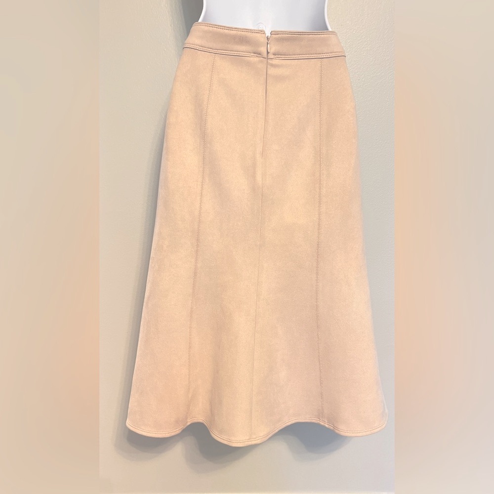 Ann Taylor Tan Faux Suede Midi Flare Skirt, size 4P - Picture 3 of 5